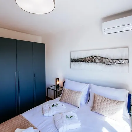 Sonik Villa Zara
