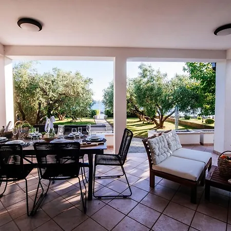 Sonik Villa *