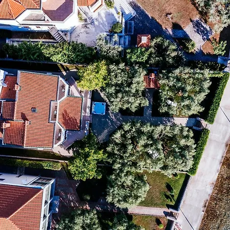 Sonik Villa *